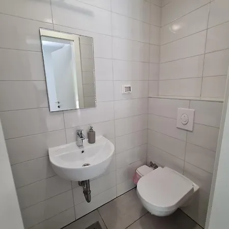 Hostel Subtub Makarska