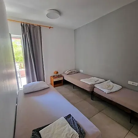 Subtub Hostel Makarska