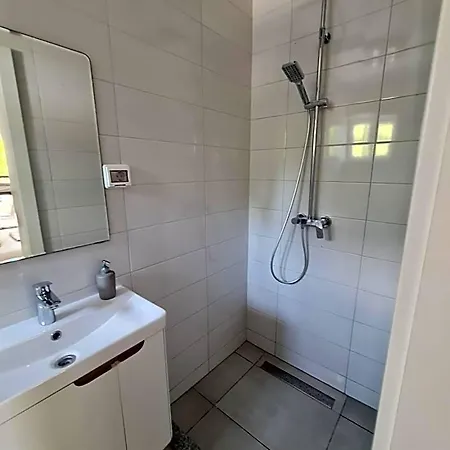 Subtub Hostel Makarska