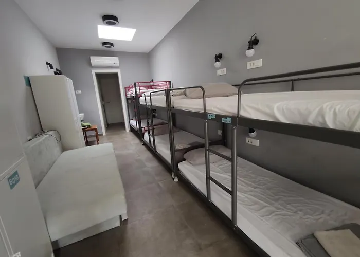 Subtub * Макарска