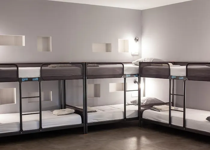 Хостел Subtub Макарска